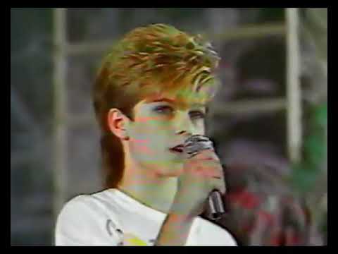 Видео: Чернила для 5-го класса (Игорь Веряскин) - Побег (Самое первое выступление 04.04.1993 г.)