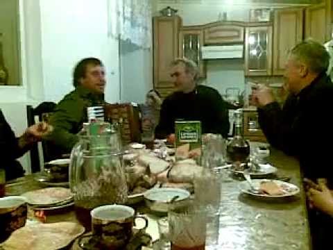 Видео: От души поёт