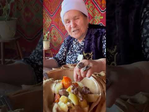 Видео: Ancient Kazakh Dish Cooked in a Sheep Stomach | Қарын бұрме — забытое блюдо кочевников.