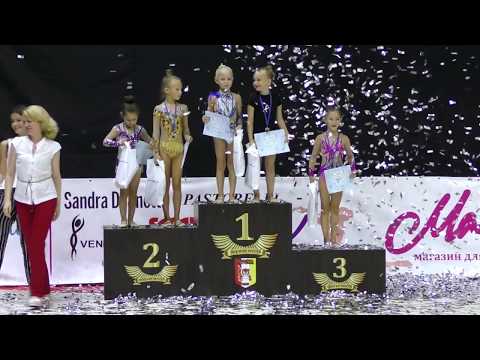 Видео: Парад открытия и награждение гимнасток 2013  - 2010 г.р.