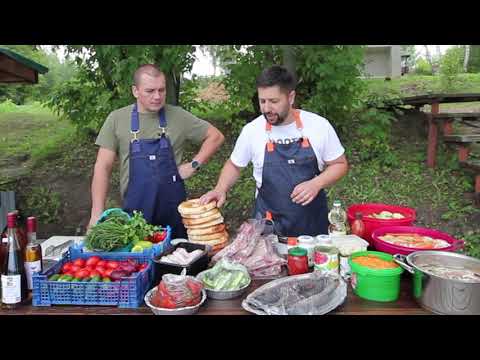 Видео: Как быстро и вкусно накрыть праздничный стол на 20  гостей? "Мужики у плиты" знают!