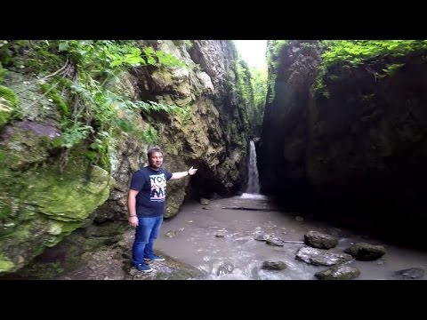 Видео: Руслан Гугкаев путеводитель по Осетии, Кобанский водопад