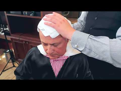 Видео: Что такое Королевское бритье?  Бритье головы от Truefitt&Hill Полное видео