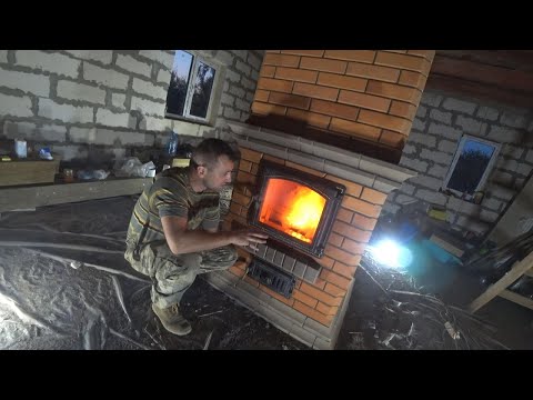 Видео: Печь камин с плитой из Витебского кирпича