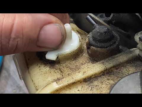 Видео: Ремонт/замена топливопровода на триммере Stihl FS-90R