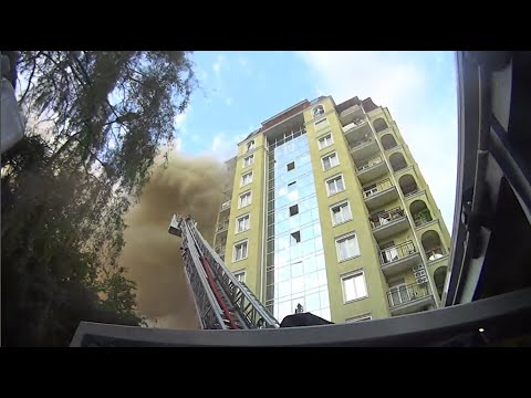 Видео: Крупный пожар жилого дома. По второму повышенному номеру сложности
