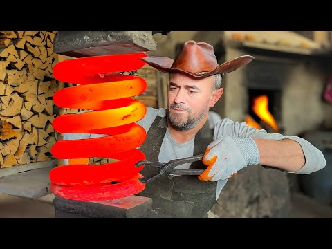 Видео: Нож выживания - Как сделать нож из пружины!?Смотрите, как я разрезаю железо, как масло 🔥🔪
