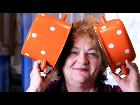 Видео: ГЕНЕРАЛЬНАЯ УБОРКА НА КУХНЕ - НАШЛА КАСТРЮЛИ КОТОРЫМ  50 ЛЕТ