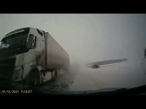 Видео: Зимняя дорога от Шадринска в сторону Челябинска.