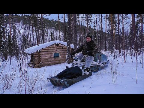 Видео: Отдыхаю в избушке, проверяю путики. Поставил новую ловушку и выехал домой.