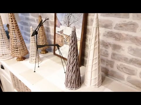 Видео: DIY  МОДНАЯ ЕЛКА ИЗ НАТУРАЛЬНЫХ МАТЕРИАЛОВ  просто и бюджетно🌲DIY декор