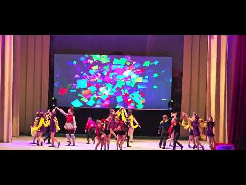Видео: "Цирк зажигает огни!"_анс "Confetti"_Кишинёв_Молдова