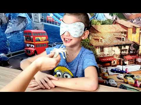 Видео: Пробуем еду и сладости. Челлендж с Владиком - Vladik Vlog