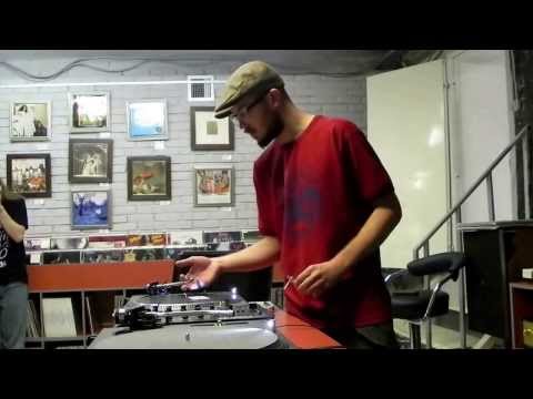 Видео: Игра на виниле: видео-урок для детей и чайников