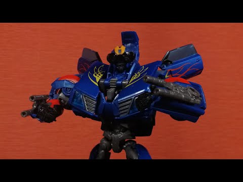 Видео: Обзор на Transformers Prime: Robots in Disguise Deluxe Class Hot Shot