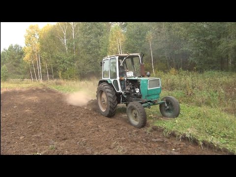 Видео: вспашка на ЮМЗ последнего участка под картошку