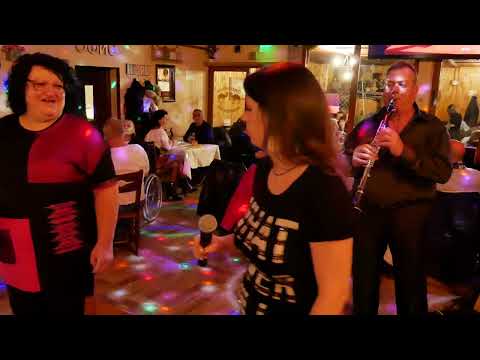 Видео: Паничери Паулина Лъскова Пълнолетие-Panicheri Paulina Laskova Palnoletie