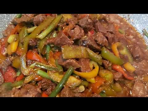 Видео: Как вкусно приготовить ЛИВЕР. Жаркое из ливера.