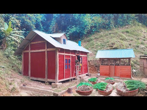 Видео: Отремонтируйте бревенчатый дом и соберите урожай лука, чтобы подготовиться к холодной зиме в горах.