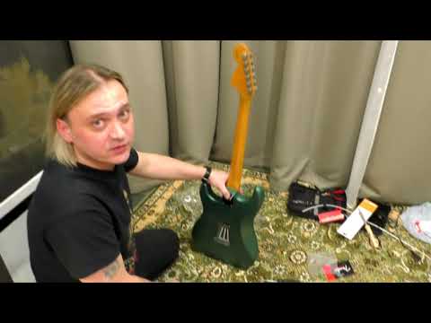 Видео: Распаковка, сборка и тест Fender Custom Shop Stratocaster