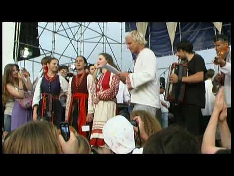 Видео: Зелений дубочок - нова пісня Олега Скрипки