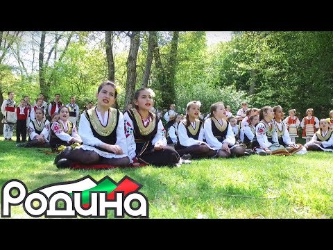 Видео: Китка от Разлога - Школа по народно пеене при НЧ „Миньор-2006“ гр. Бобов дол