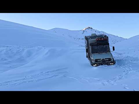 Видео: ТЕПЛЫЙ КЕМПИНГ В КЕМПЕРЕ В -20-ГРАДУСНЫЙ ХОЛОД