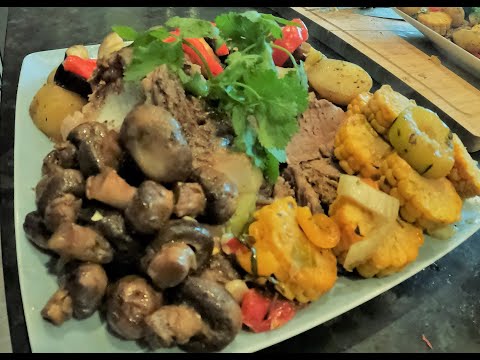 Видео: мол ковургаси(рёбра) + сабзавотлар(овощи)=мазали таом(аппетитно)