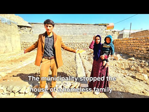 Видео: Муниципалитет остановил строительство дома для бездомной семьи