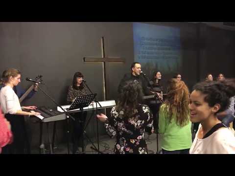 Видео: Хвалебна вечерна служба на ББЦ "Кръстопът" 25.11.2018г.