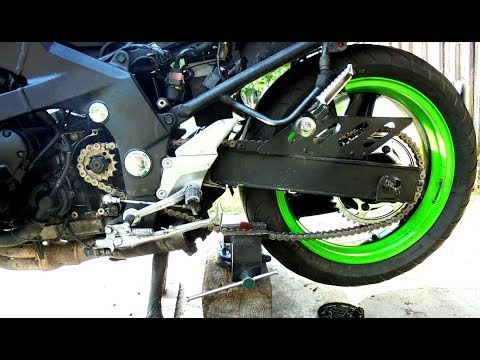 Видео: [МотоБудни #2] Замена звёзд и цепи Kawasaki ZZR600