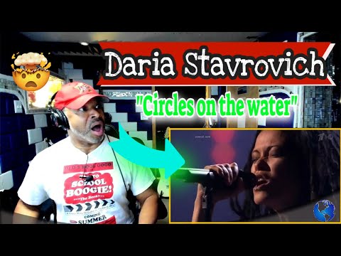 Видео: Daria Stavrovich "Circles on the water" Дария Ставрович Knockouts Voice Season 5 - Producer Reaction