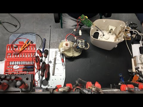 Видео: Мясорубка Vitek не включается! Ремонт Мясорубки, плата!