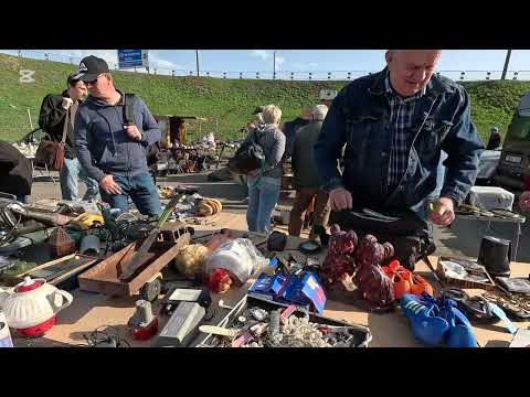 Видео: БАРАХОЛКА В МИНСКЕ. ЗАРАБАТЫВАЕМ ДЕНЬГИ НА ПРЕДМЕТАХ СССР. Мусорщик