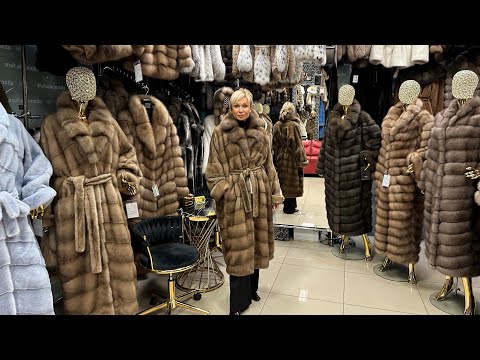 Видео: РОСКОШНЫЕ МЕХА. АЛЬТА МОДА НА САДОВОДЕ.