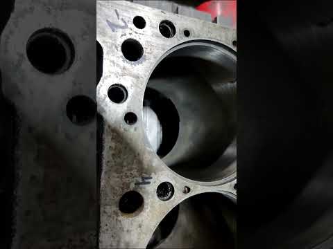 Видео: ISUZU 4HG1 d115.замена гильз.2-я попытка.