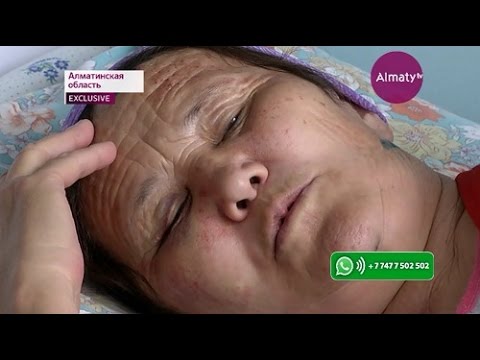 Видео: В селе Шелек Алматинской области двое молодых парней избили пожилую женщину (17.05.17)
