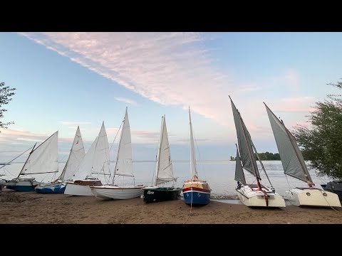 Видео: Маленькая гонка очень разных лодок