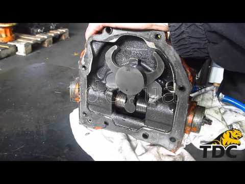 Видео: Ремонт гидронасоса катка Linde BPV50