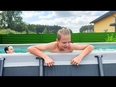 Видео: БАССЕЙН, ФУТБОЛ И ПРОЧИЕ РАЗВЛЕЧЕНИЯ САШИ С ДРУЗЬЯМИ. НИКА ЛАЙФ