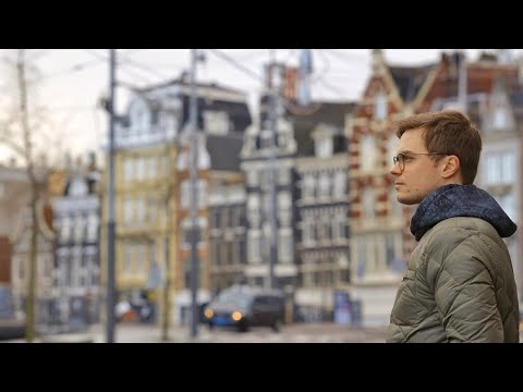 Видео: В КАКИХ ДОМАХ ЖИВУТ АМСТЕРДАМЦЫ И СКОЛЬКО ЭТО СТОИТ?