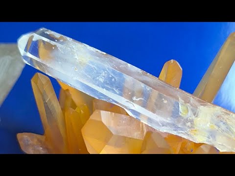 Видео: ЛЕМУРИЙСКИЙ КВАРЦ - МАСТЕР КРИСТАЛЛ В ЦАРСТВЕ КРИСТАЛЛОВ