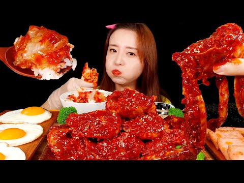 Видео: ASMR  Пряный маринованный сырой краб (Yangnyeom Gejang). MUKBANG