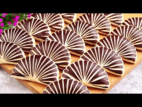 Видео: НЕВЕРОЯТНО вкусные МОЛОЧНЫЕ КОРЖИКИ! Скорее сохраняйте рецепт! Красивое печенье к чаю.