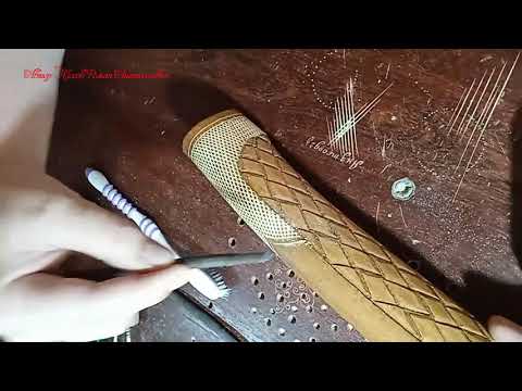 Видео: Первая проба чекеринга (насечки) самодельными резцами,на топорище.Доработка старой работы.