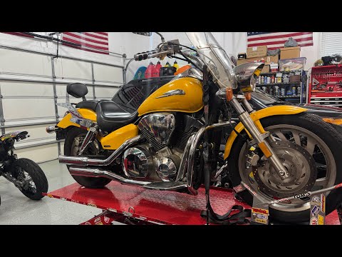 Видео: Снятие и чистка карбюратора Honda VTX1300!