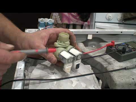 Видео: Стиральная машина Beko wkb71041ptmc,виснет в процессе стирки.Код ошибки е-08