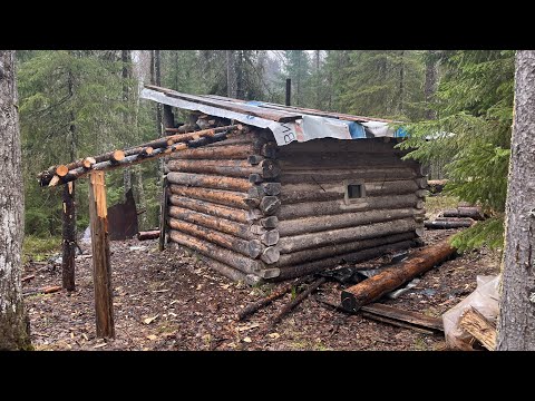Видео: ДОДЕЛАЛ ДРОВЕНИК, ЖИВУ В ДАЛИ ОТ ЛЮДЕЙ. УТЕПЛЕНИЕ НЕ УДАЛОСЬ