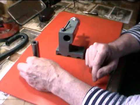 Видео: Токарный станок Универсал 2  Особенности задней бабки