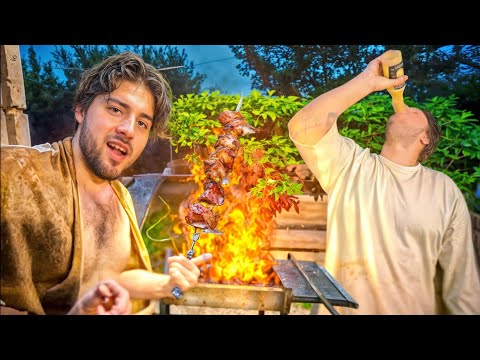 Видео: ГУАКАМОЛЕ И РУСЛАН ДЕЛАЮТ ОБЗОР НА НОВУЮ ДАЧУ **ШАШЛЫЧКИ**